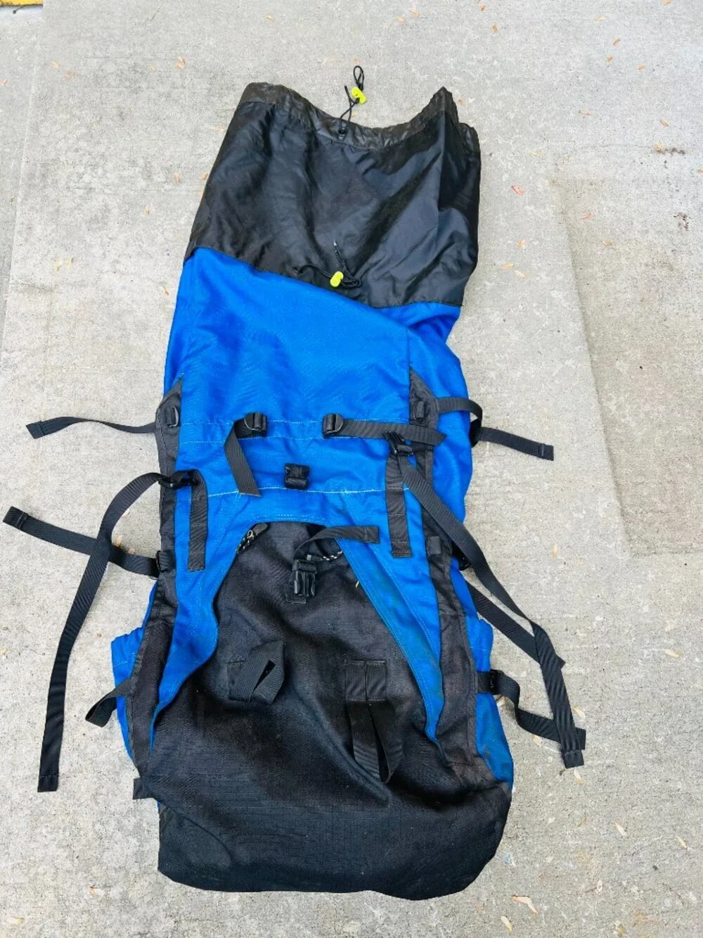Vintage Lowe Alpine Contour IV internal frame hiking backpack